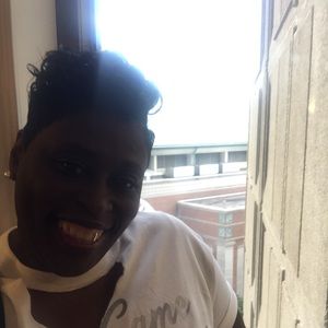 Meet your Posher, Cassandra